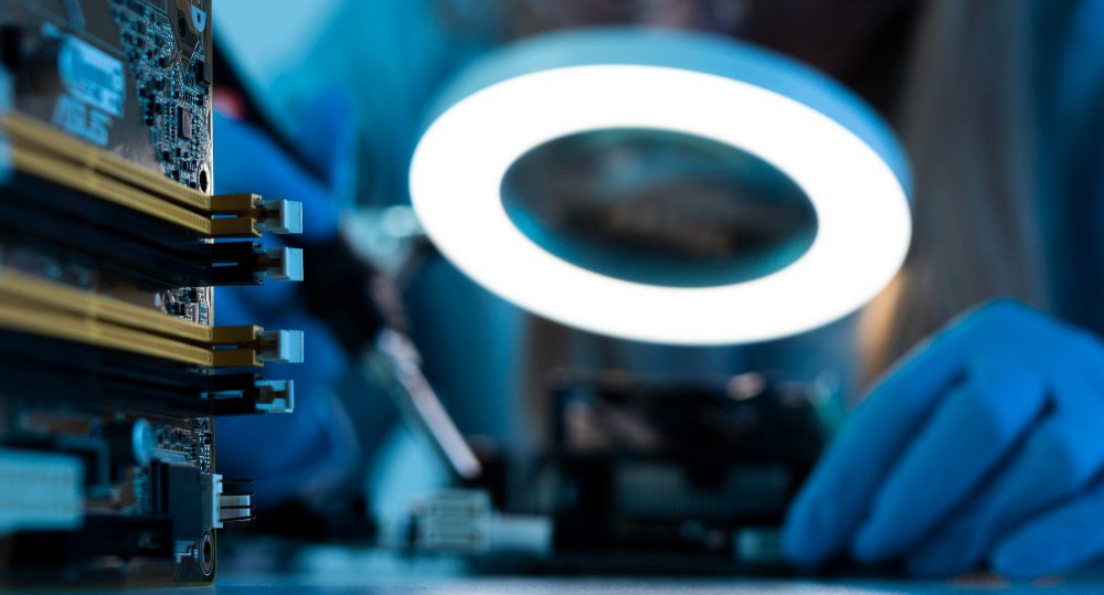 Electronic components illuminated by a ring light